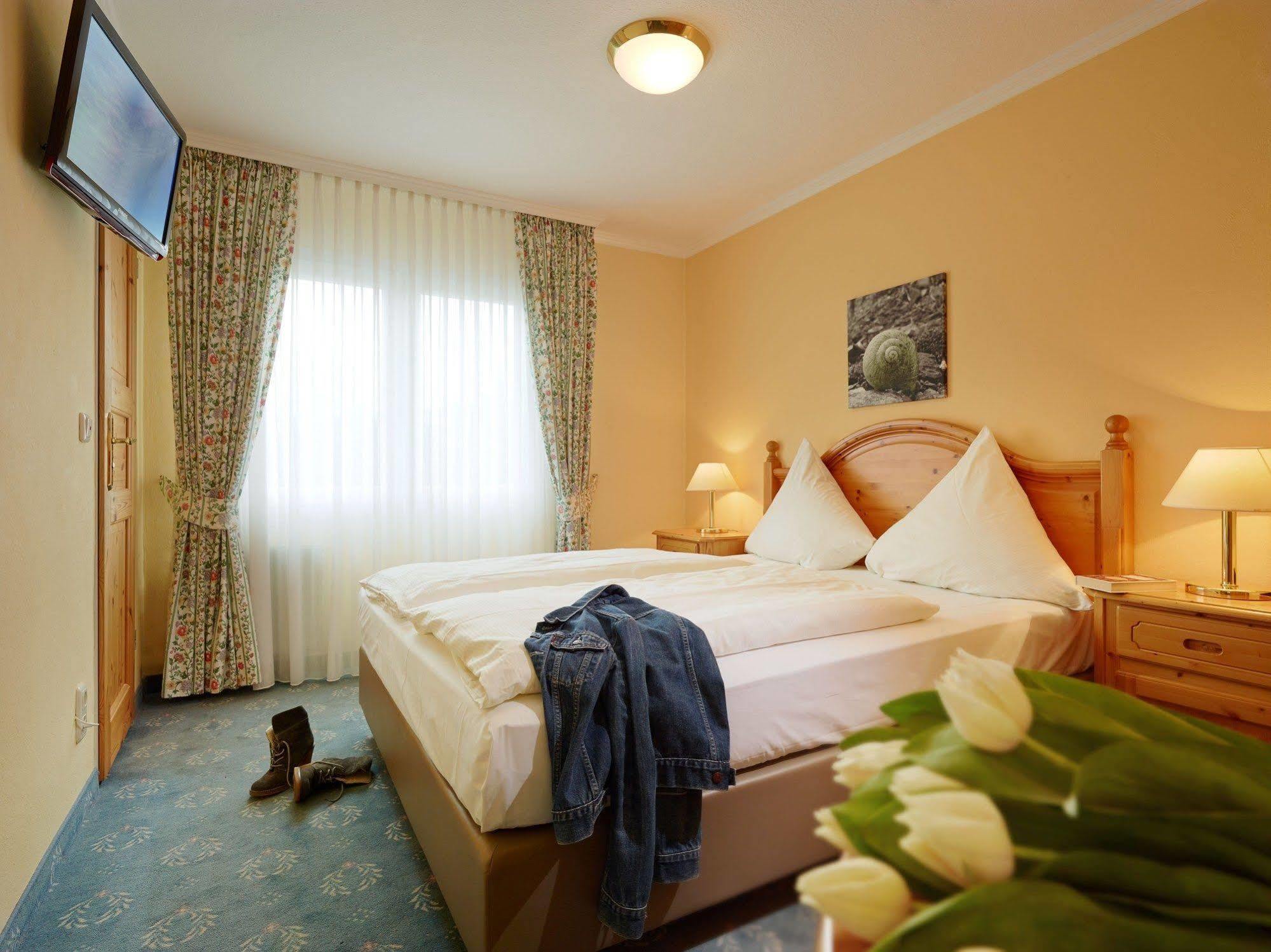 Ringhotel Boemers Mosel Landhotel Альф Экстерьер фото